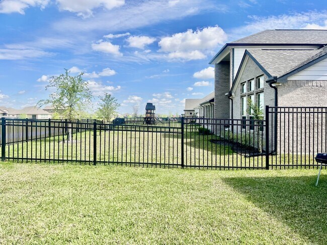 Building Photo - 2349 Blue Sail Dr