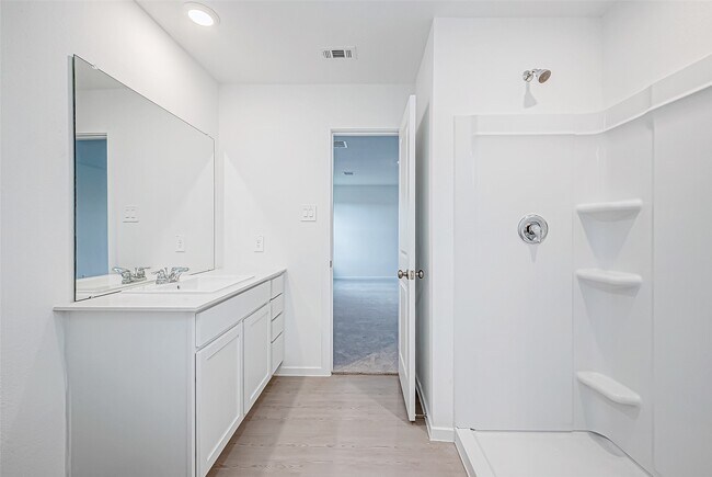 Building Photo - 719-719 Falling Cave Dr