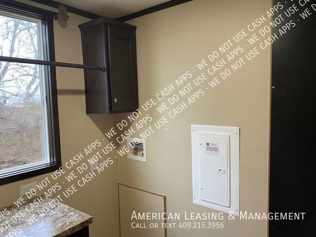 Building Photo - 3405 Landrey Ct