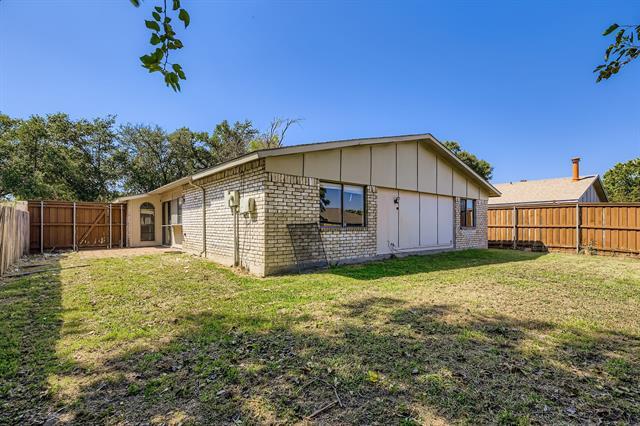 Building Photo - 2406 Norway Dr