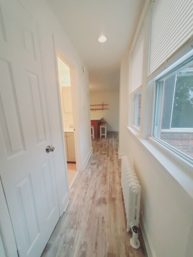 Building Photo - 22 Glenbrook Rd