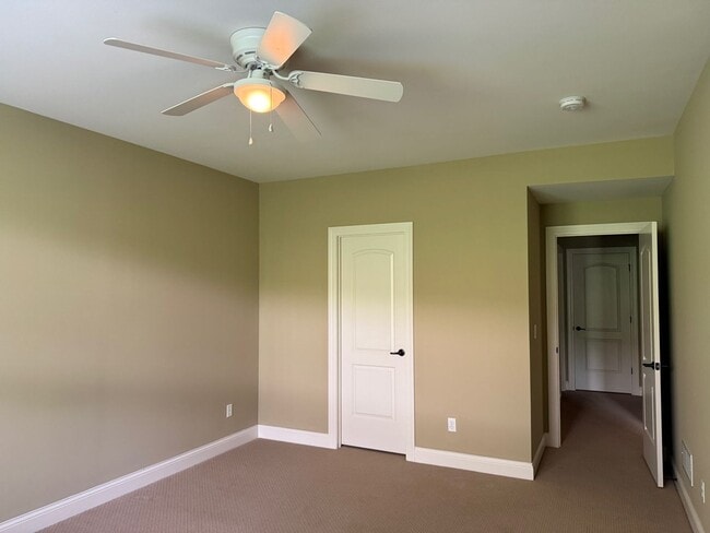 Building Photo - 36 Sag Harbor Ct