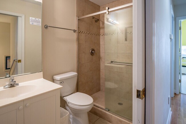 Building Photo - TIME TO SECURE A FURNISHED PROPERTY FOR THE FALL OF '26-SPRING OF '27