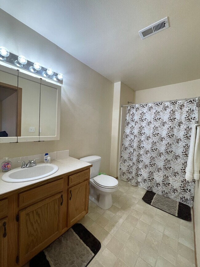 Building Photo - 6405N Chapel Hill Blvd