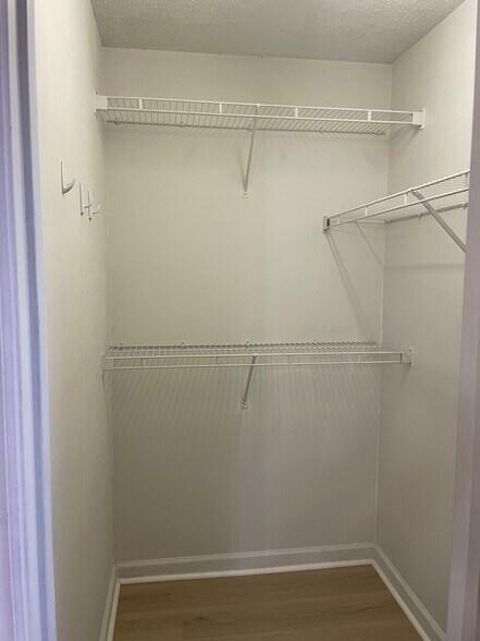 Building Photo - 6704 W Friendly Ave