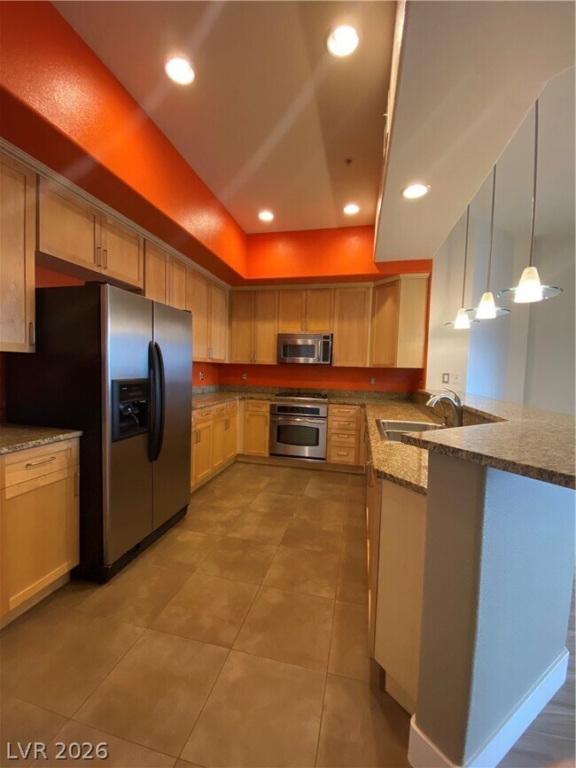 Building Photo - 62 E Serene Ave