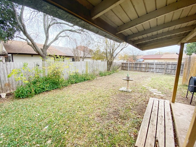 Building Photo - 6850 Mountain Spg Dr