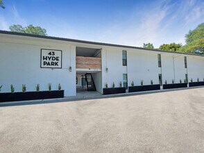 Building Photo - 43 Hyde Park