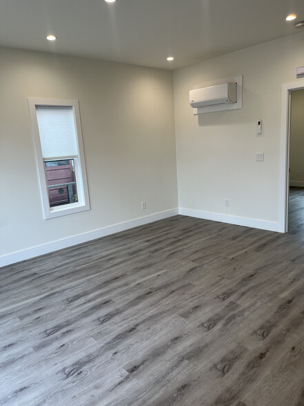 Building Photo - 36942 Olive St