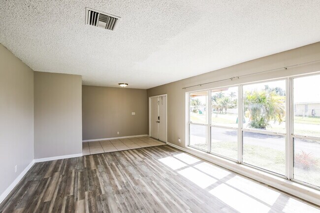 Building Photo - 7401 NW 84th St