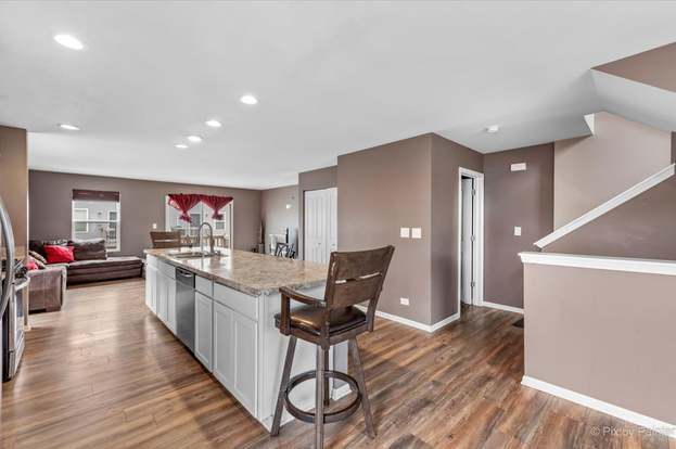 Building Photo - 2270 Aurora Dr