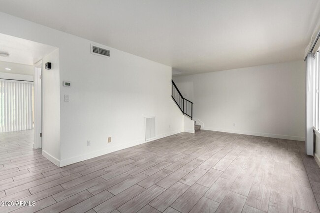 Building Photo - 1586 West Campbell Ave