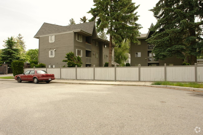 Building Photo - Coventry Estates Apartments