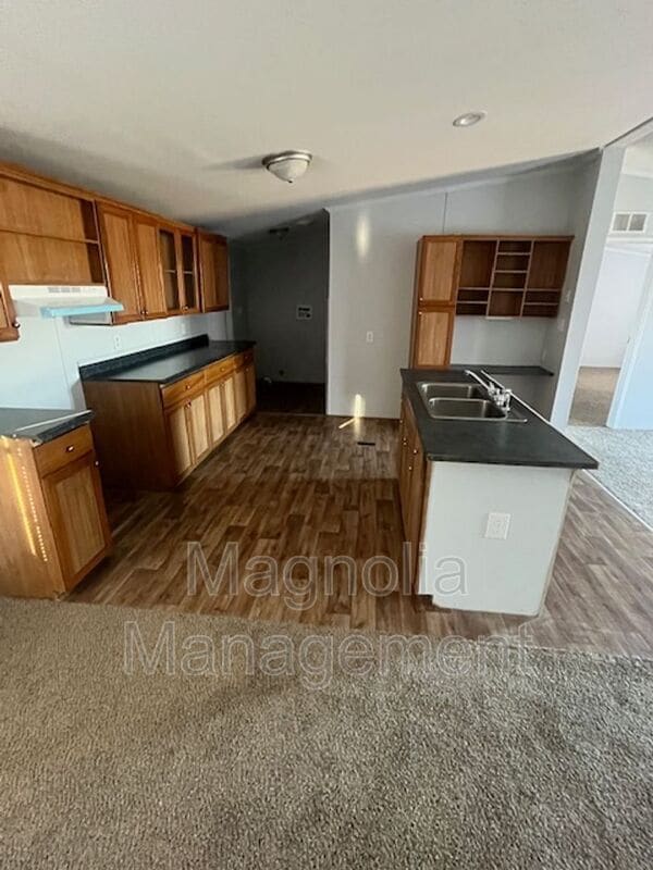 Building Photo - 116 Hawtree Creek Way