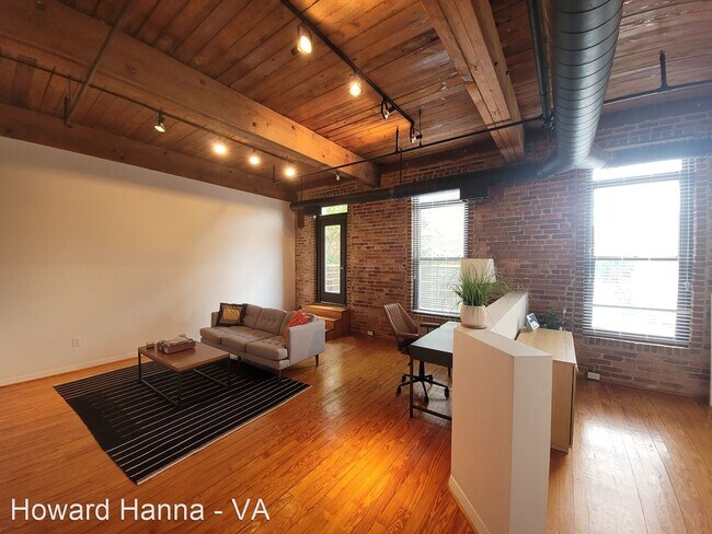 Building Photo - 1 br, 1 bath House - 230 W. Tazewell Stree...