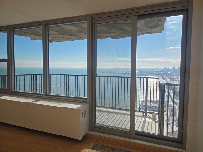 Building Photo - 400 E Randolph St