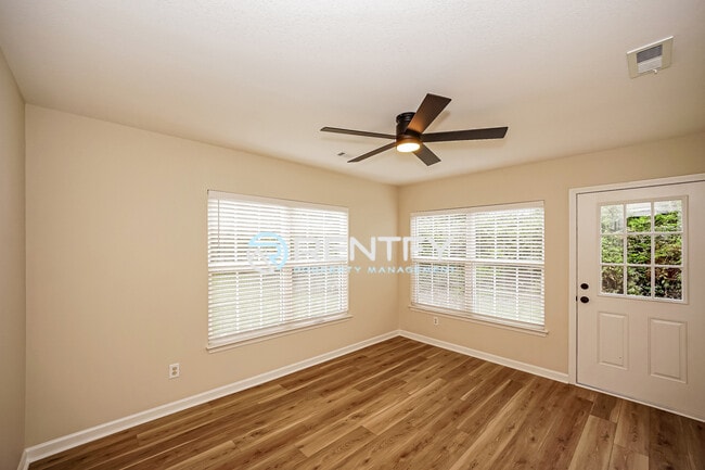 Building Photo - 2027 Quill Ct