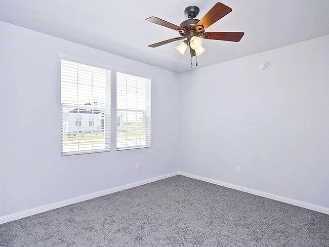 Building Photo - "Chic & Cozy 1-Bedroom Retreat in San Marcos – Ideal 500 Sq Ft Living!"