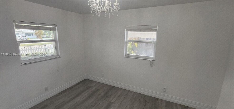 Building Photo - 200 NW 9th St