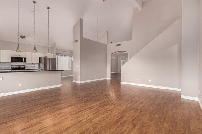 Building Photo - 4 Bedroom 2.5 Bath w/3 Car Garage in Superstition Springs****$1000 off first months rent if rente...