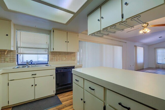 Building Photo - 8992 Hernando Way