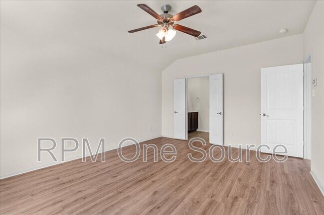 Building Photo - 1729 Park Trails Blvd