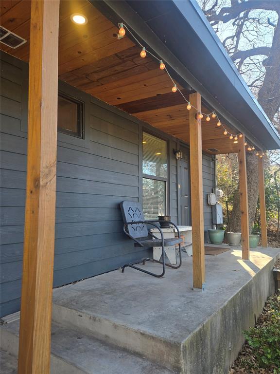 Building Photo - 1307 Deloney St