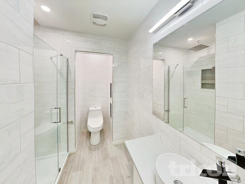 Building Photo - 2210 Weddington Rd