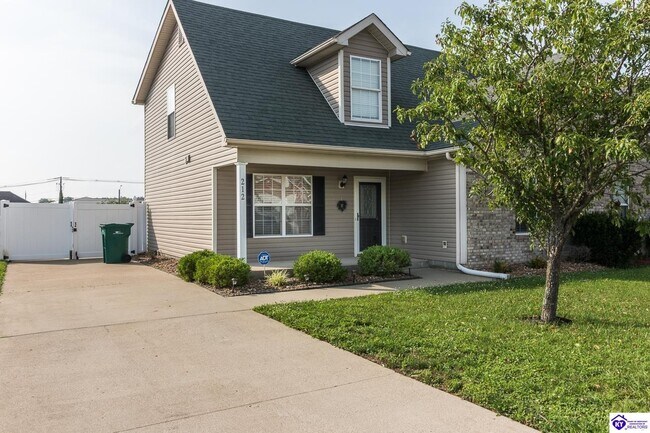Building Photo - 212 Applewood Ln