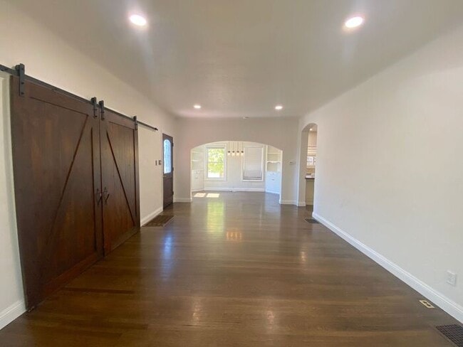 Building Photo - Fabulous Reno Historical House - Charming ...