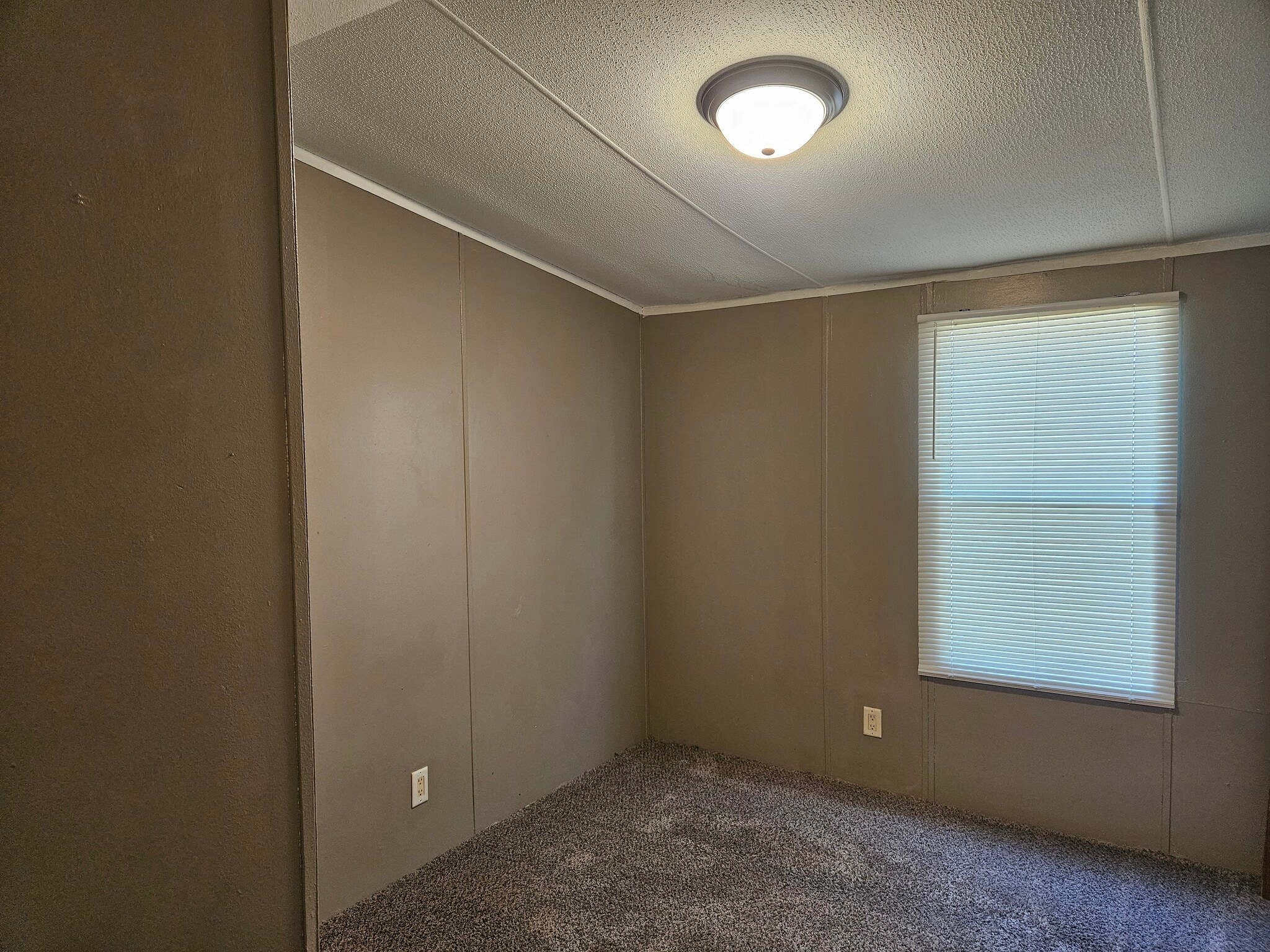 Building Photo - 38 Lynnwood Cir