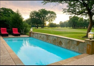 Building Photo - 121 April Waters Dr N