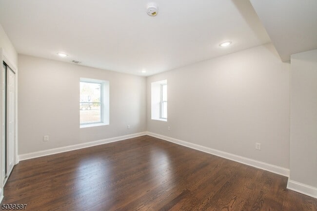 Building Photo - 43 Perrin Ave