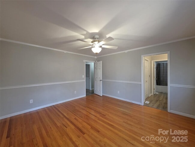 Building Photo - 256 Georgewoods Dr