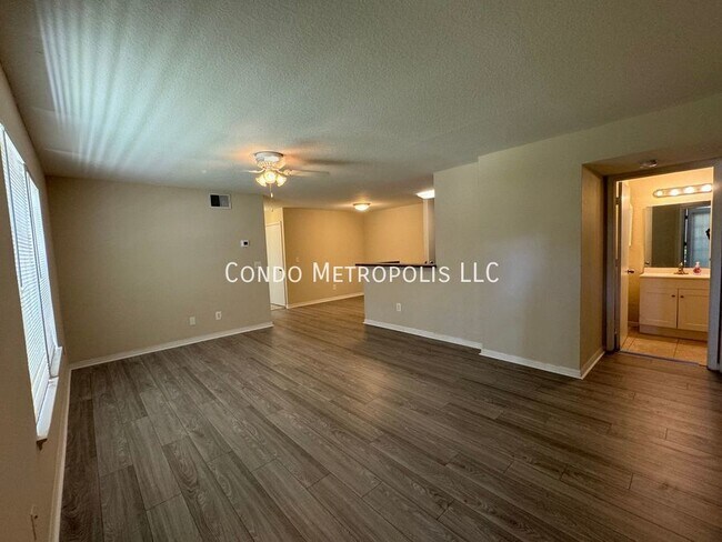 Building Photo - 6178 Westgate Dr