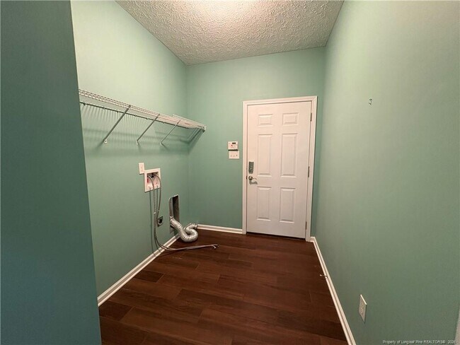 Building Photo - 4007 Beaubien Dr