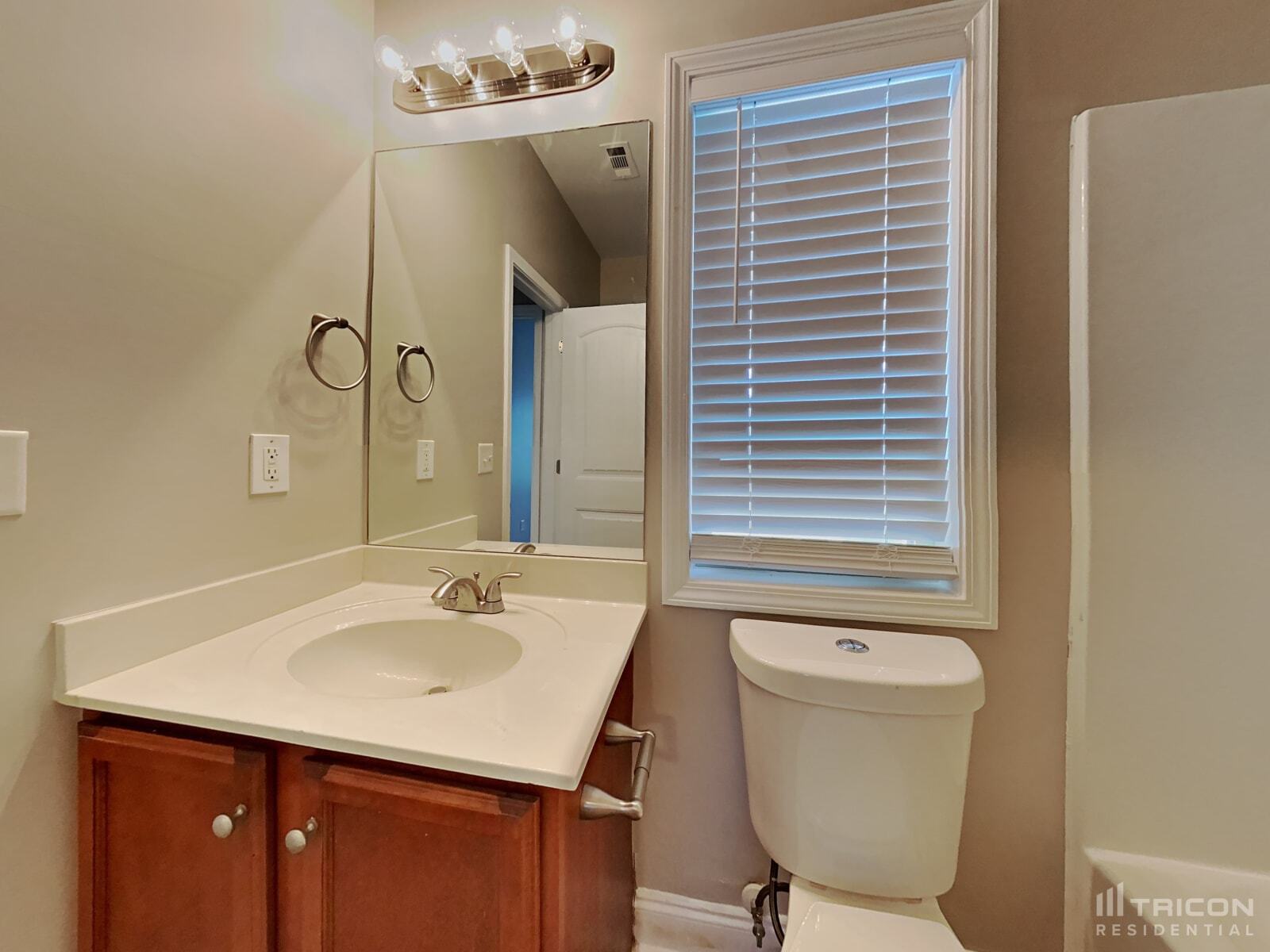 Building Photo - 2010 Tiffany Ct