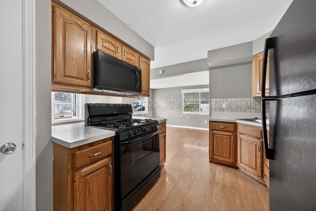 Building Photo - 10201 Surf Dr