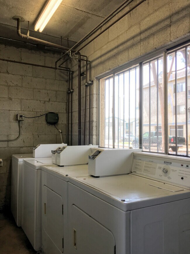 Building Photo - 1101 E South St