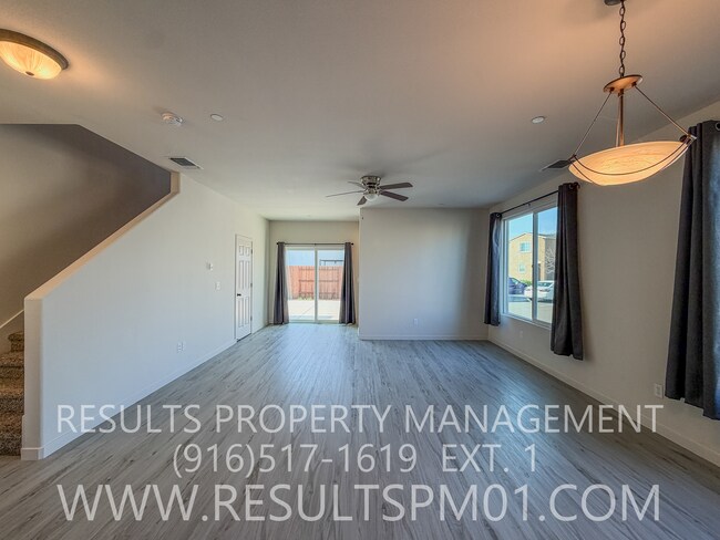 Building Photo - Stunning 4 Bedroom Home in Winding Meadow Village