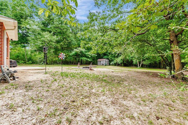 Building Photo - 121 Hillwood Dr