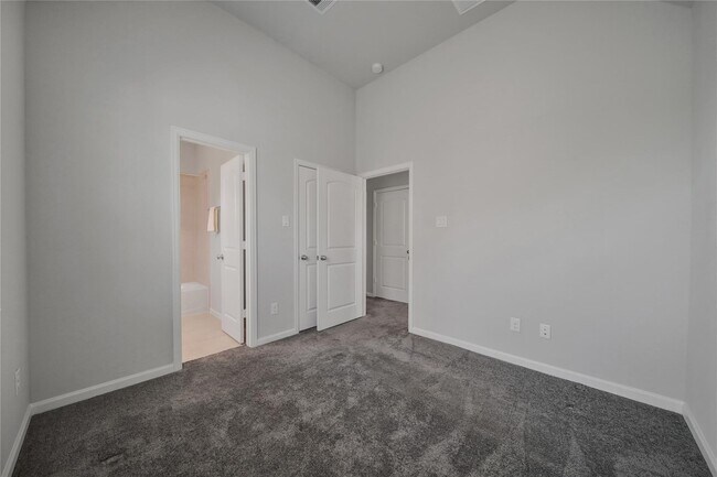 Building Photo - 9603 Cambridge Manor Ln
