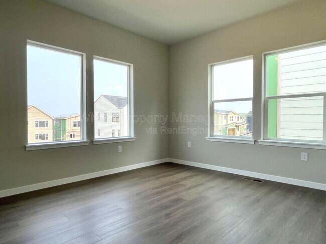 Building Photo - 361 Fox Ln