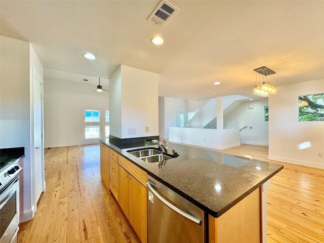 Building Photo - 4214 Swiss Ave