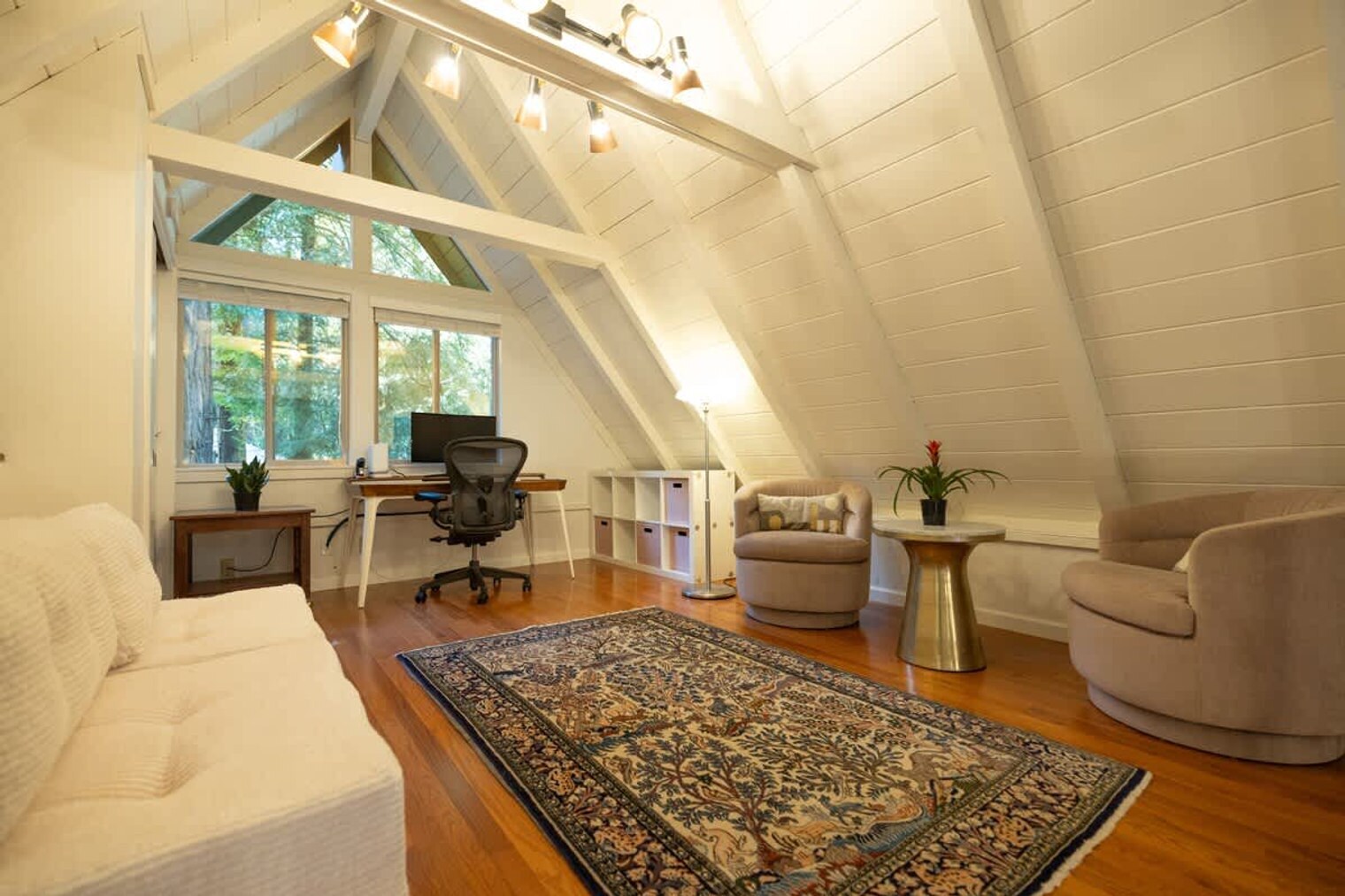 Building Photo - 2 Molino Ave