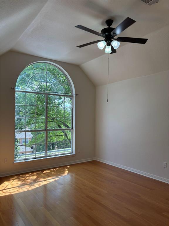 Building Photo - 7730 Lakewood Dr
