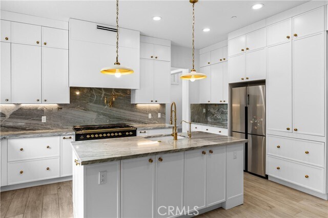 Building Photo - 2856 Eider St