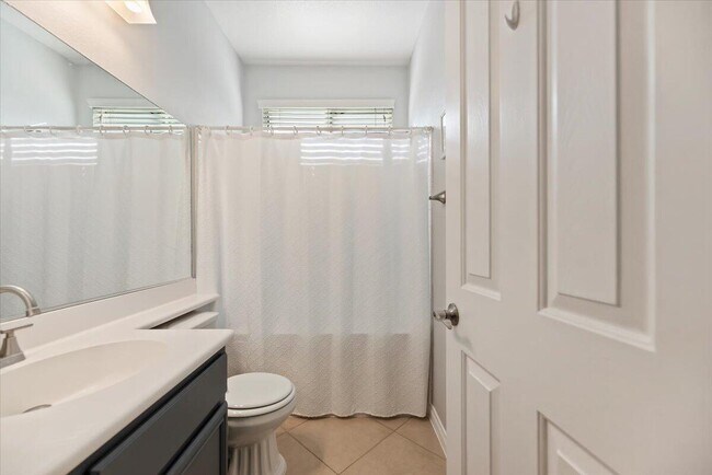 Building Photo - 3982 Eastgate N Rd