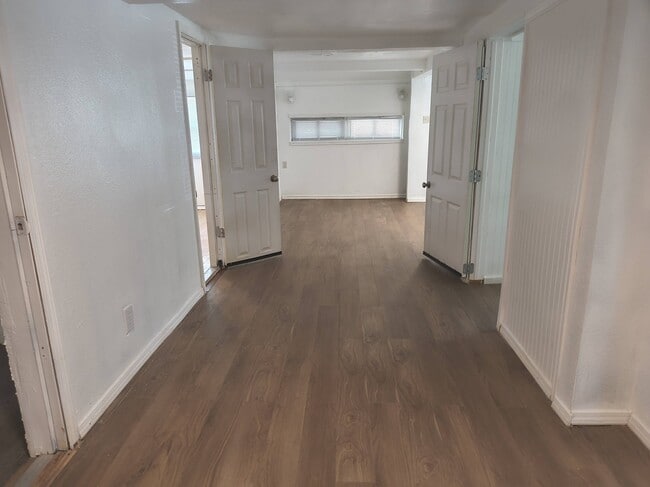 Building Photo - 708 Hickory Hill Ln