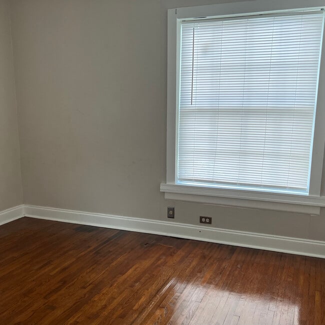 Building Photo - 111 S Audubon Dr